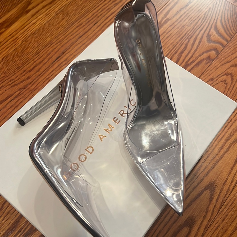 Good American Cinderella Pumps